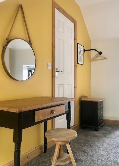 Hilltop House Is A Welcoming 2 Bedroom Property Matlock  Dış mekan fotoğraf
